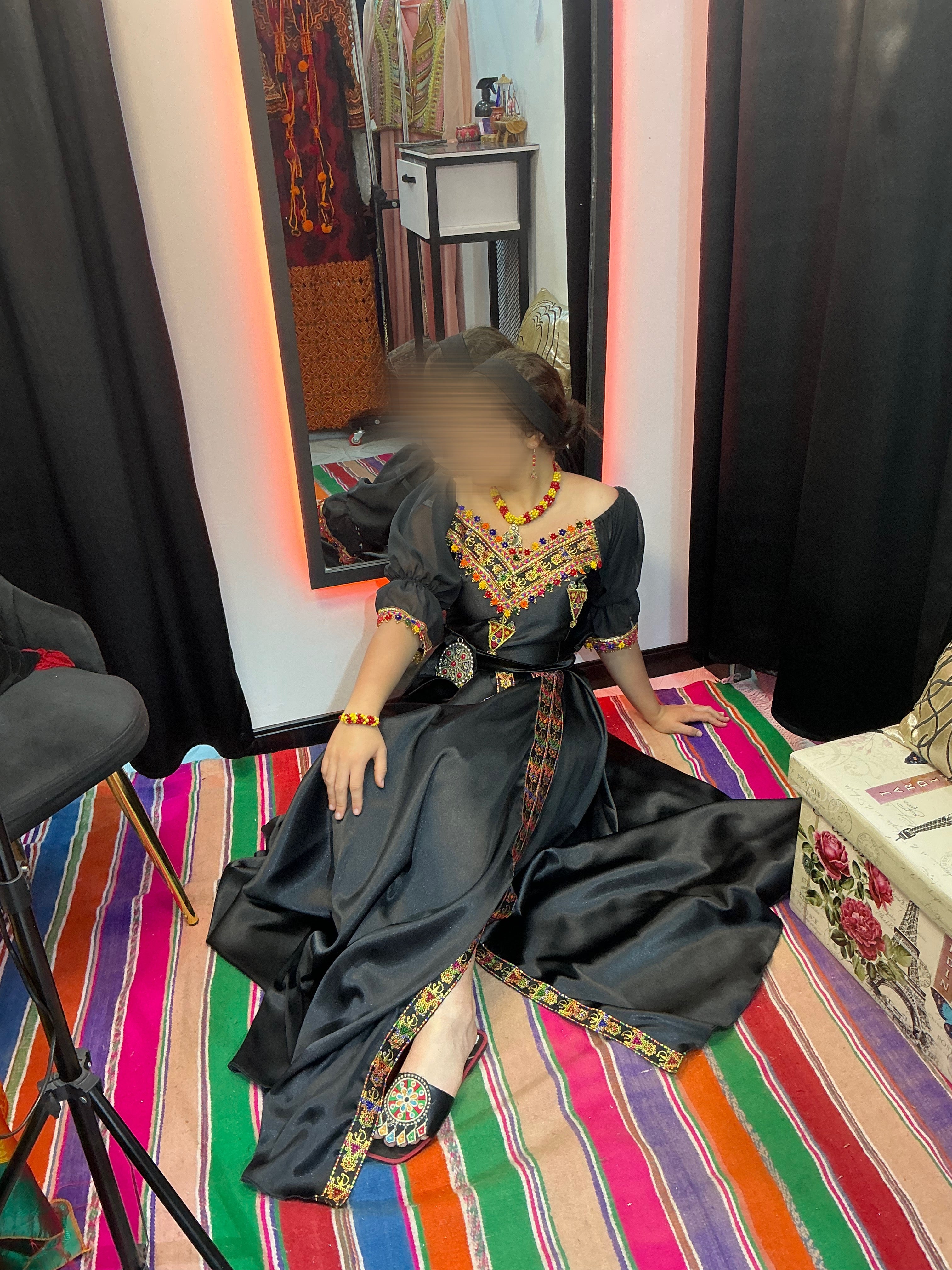 Robe kabyle rouge et noir