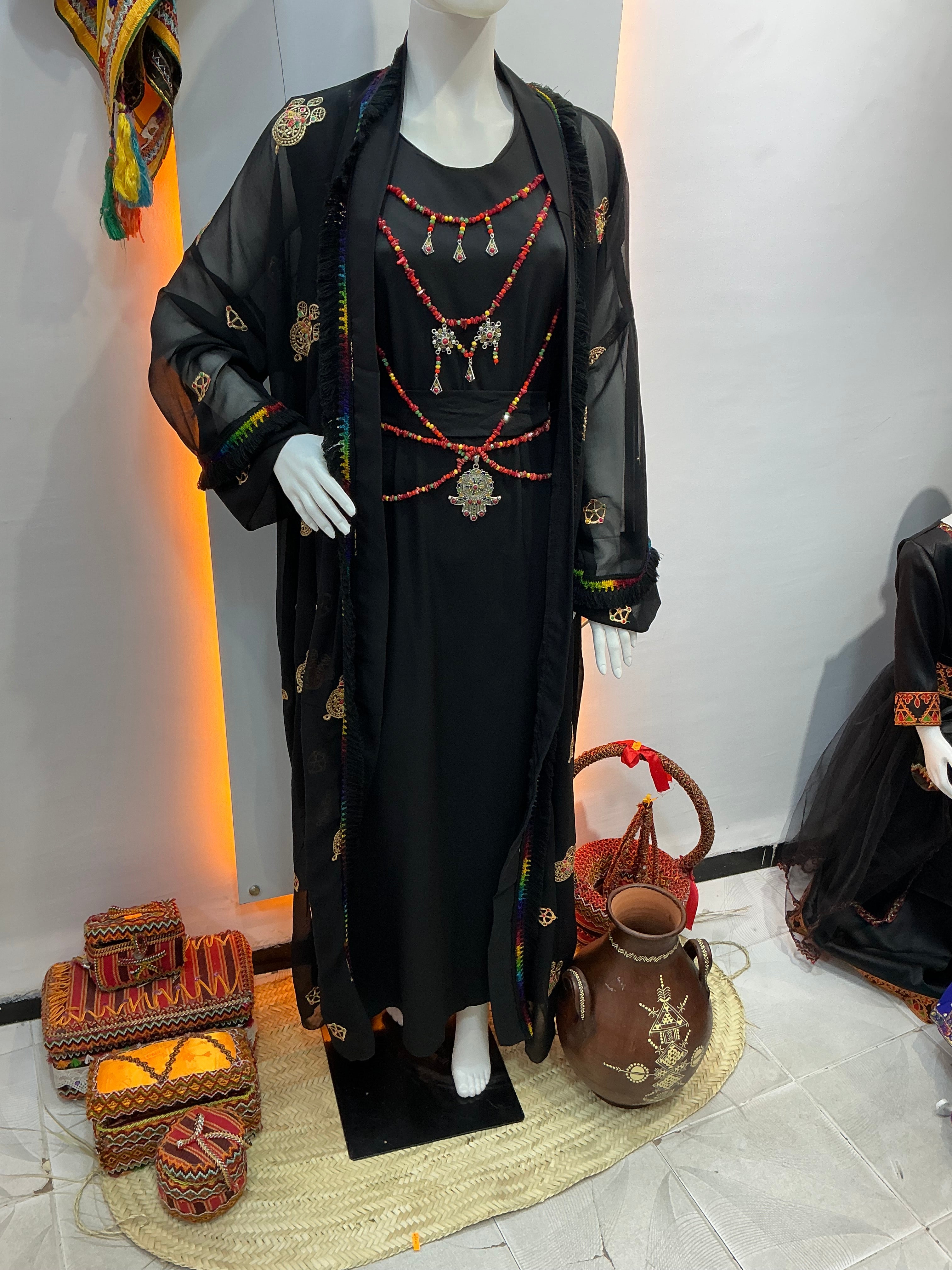 Ensemble deux pièces robe et kimono avec accessoires