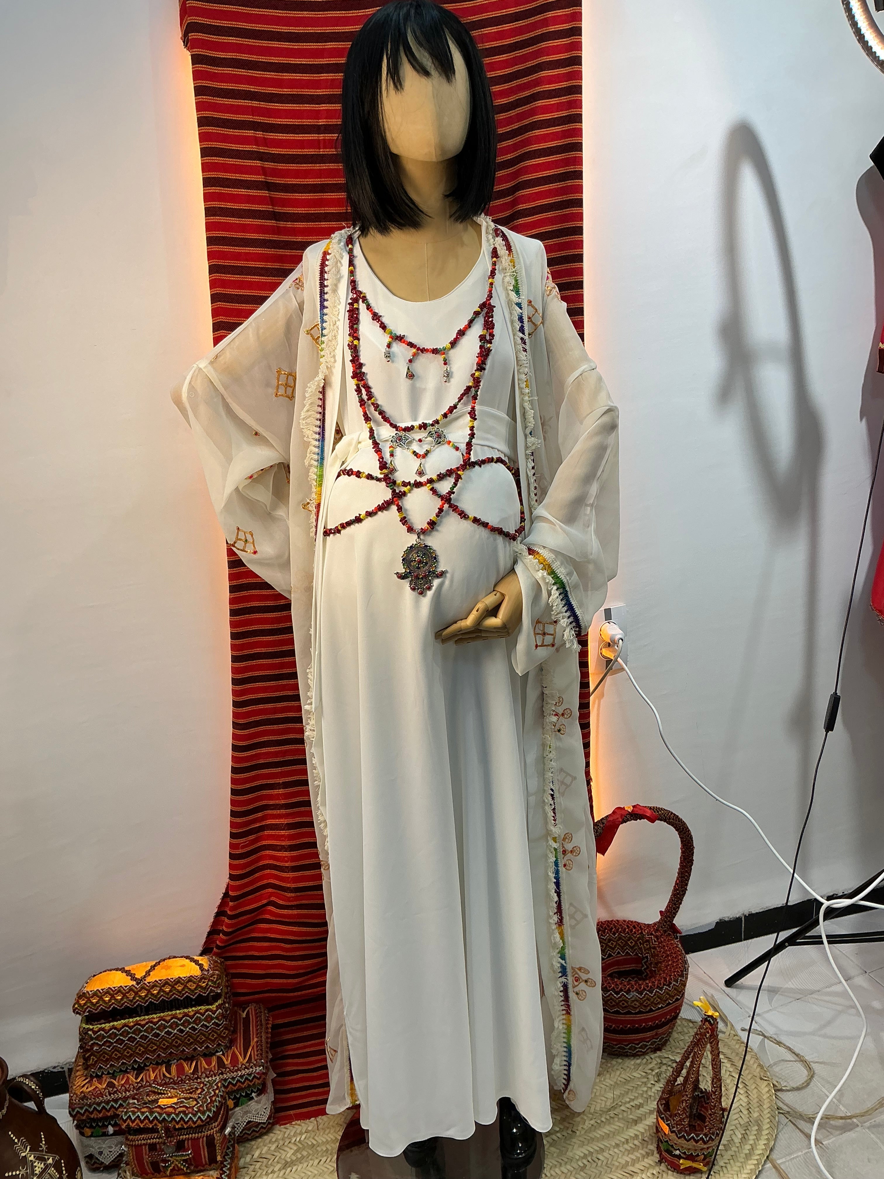 Ensemble deux pièces robe et kimono avec accessoires