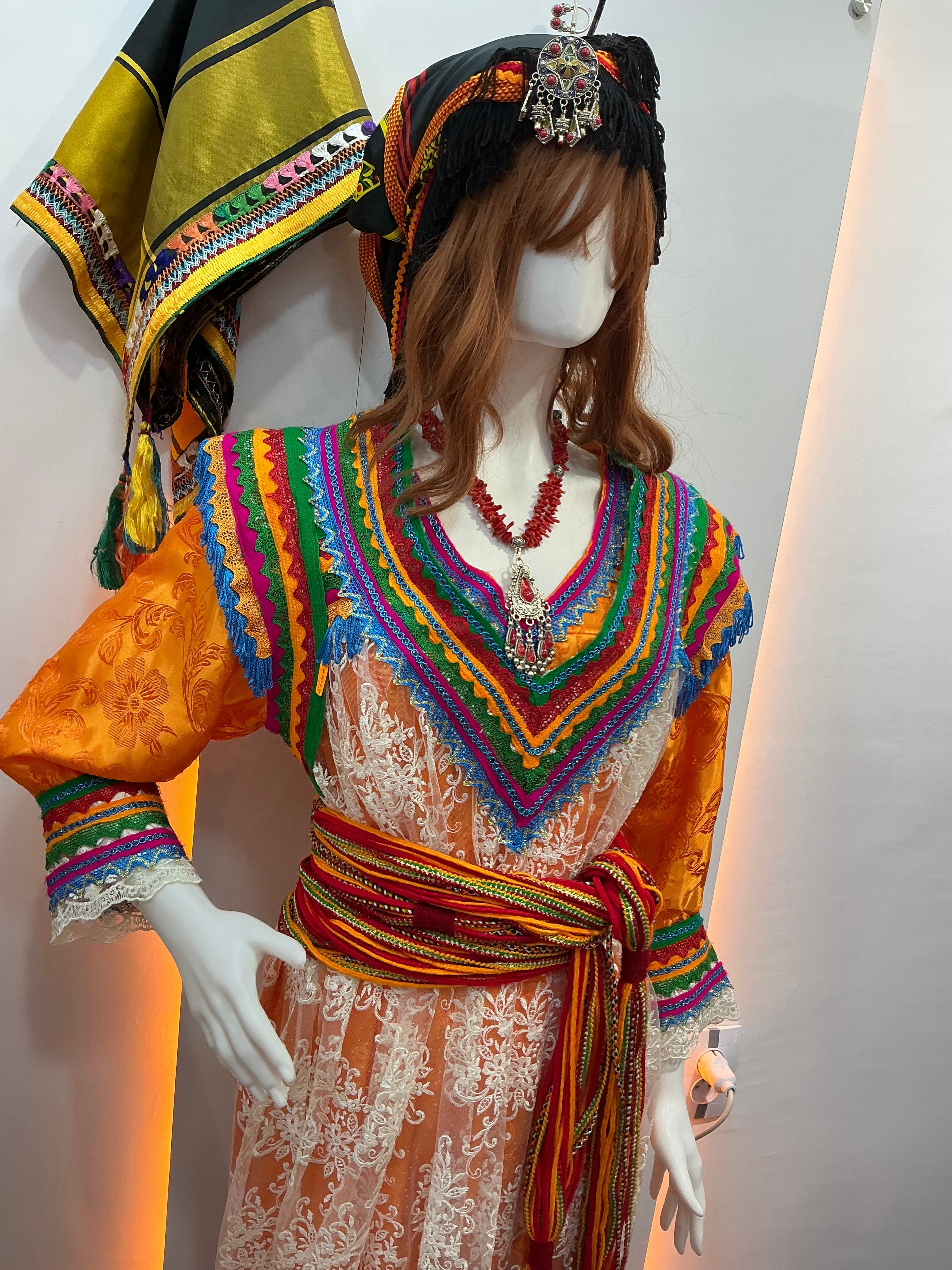 Robe tijgoua moderne