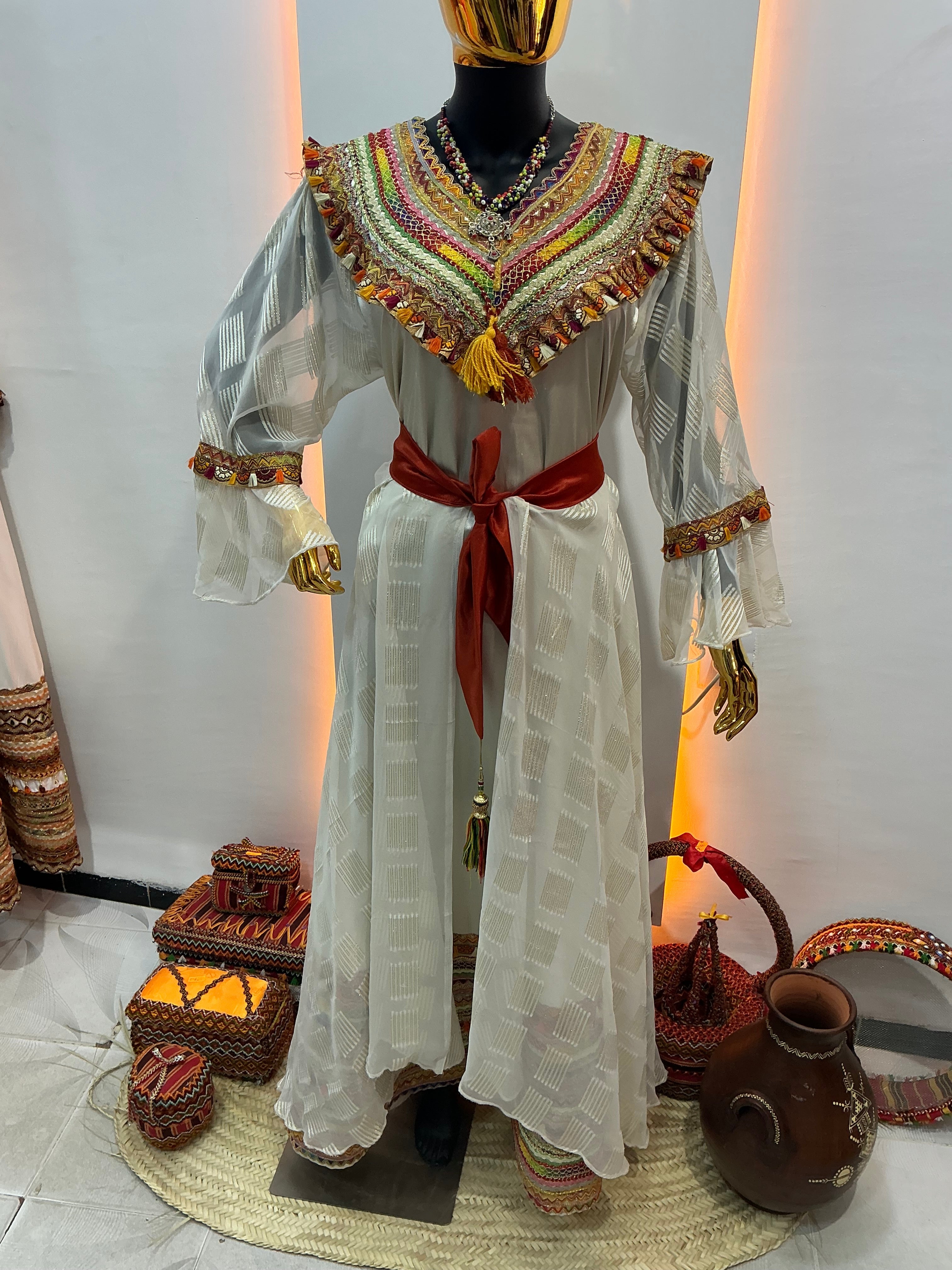 Robe kabyle avec une touche naili