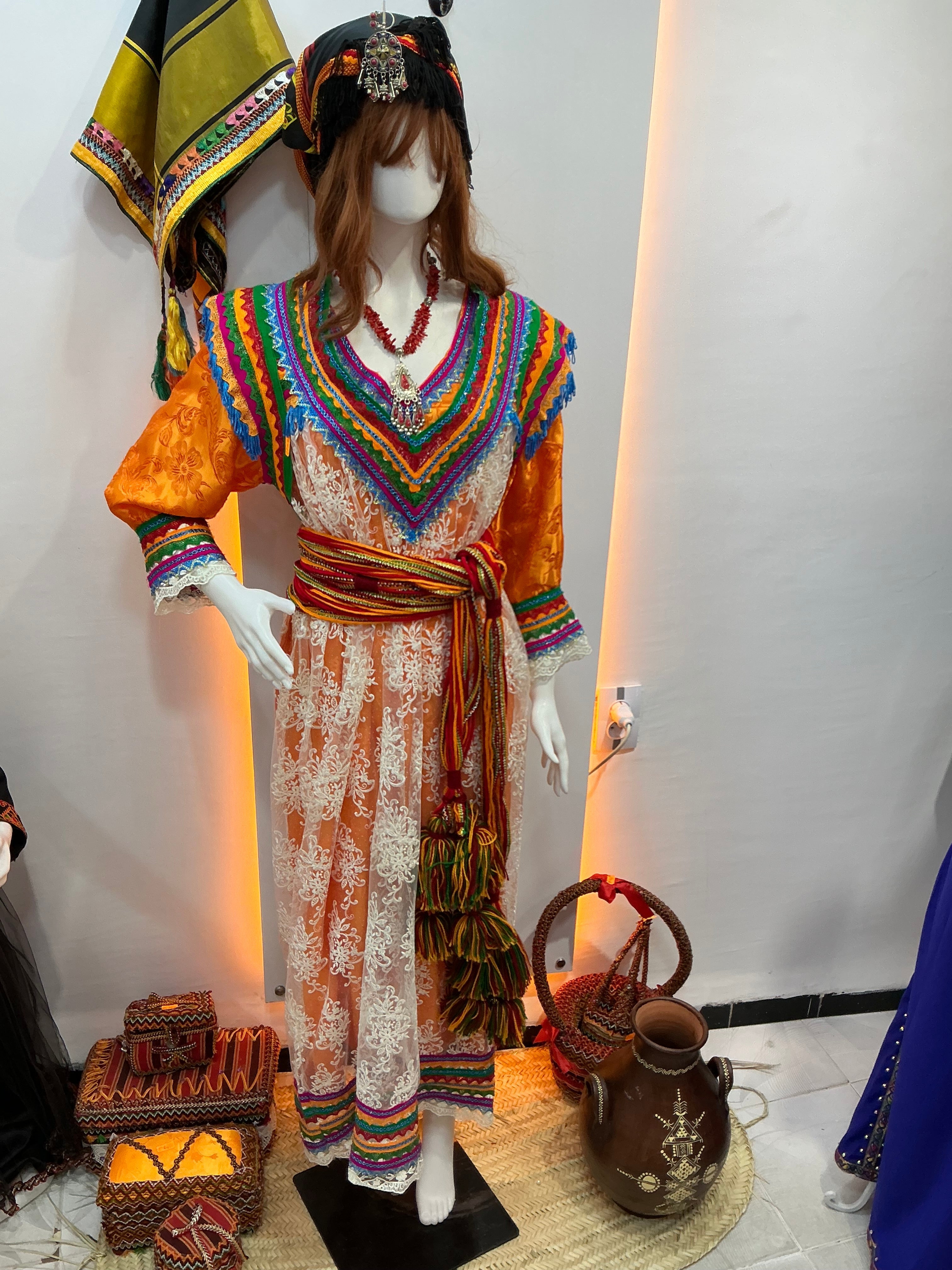 Robe tijgoua moderne