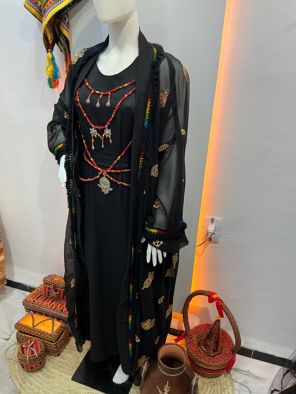 Ensemble deux pièces robe et kimono avec accessoires