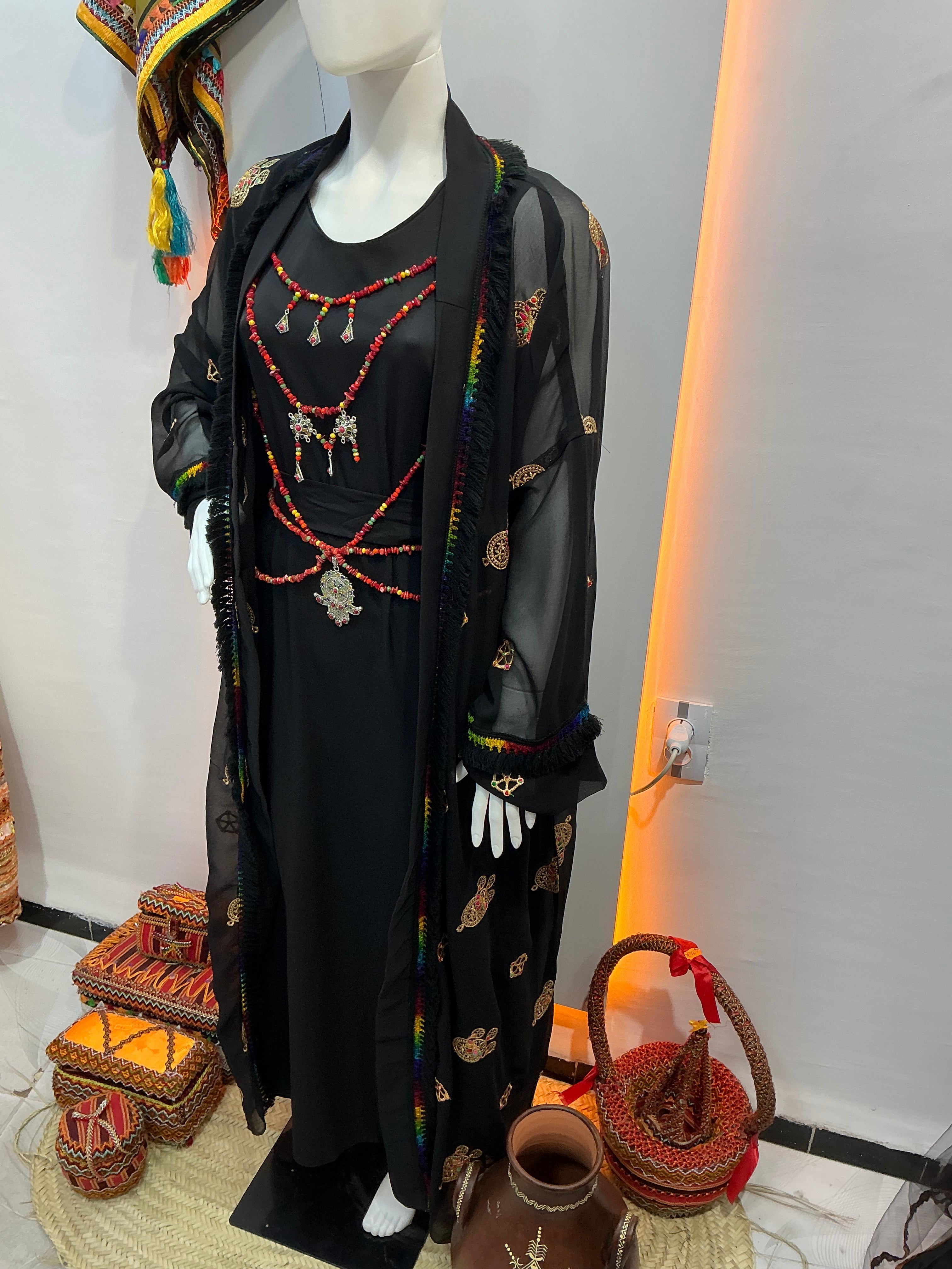 Ensemble deux pièces robe et kimono avec accessoires